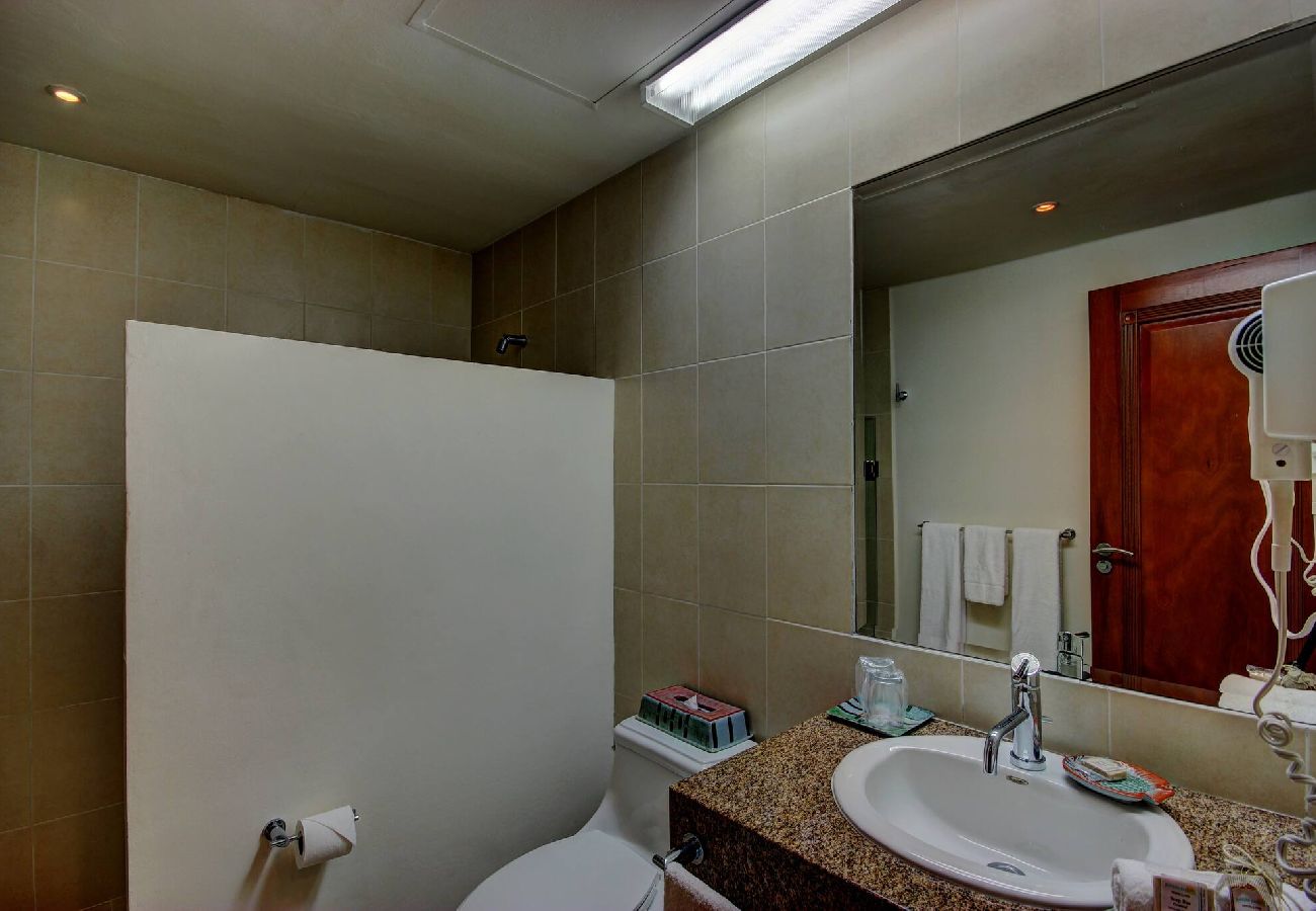 Departamento en Playa del Carmen - P305. Palmar del Sol Penthouse 2Rec Vista 5ta Ave.