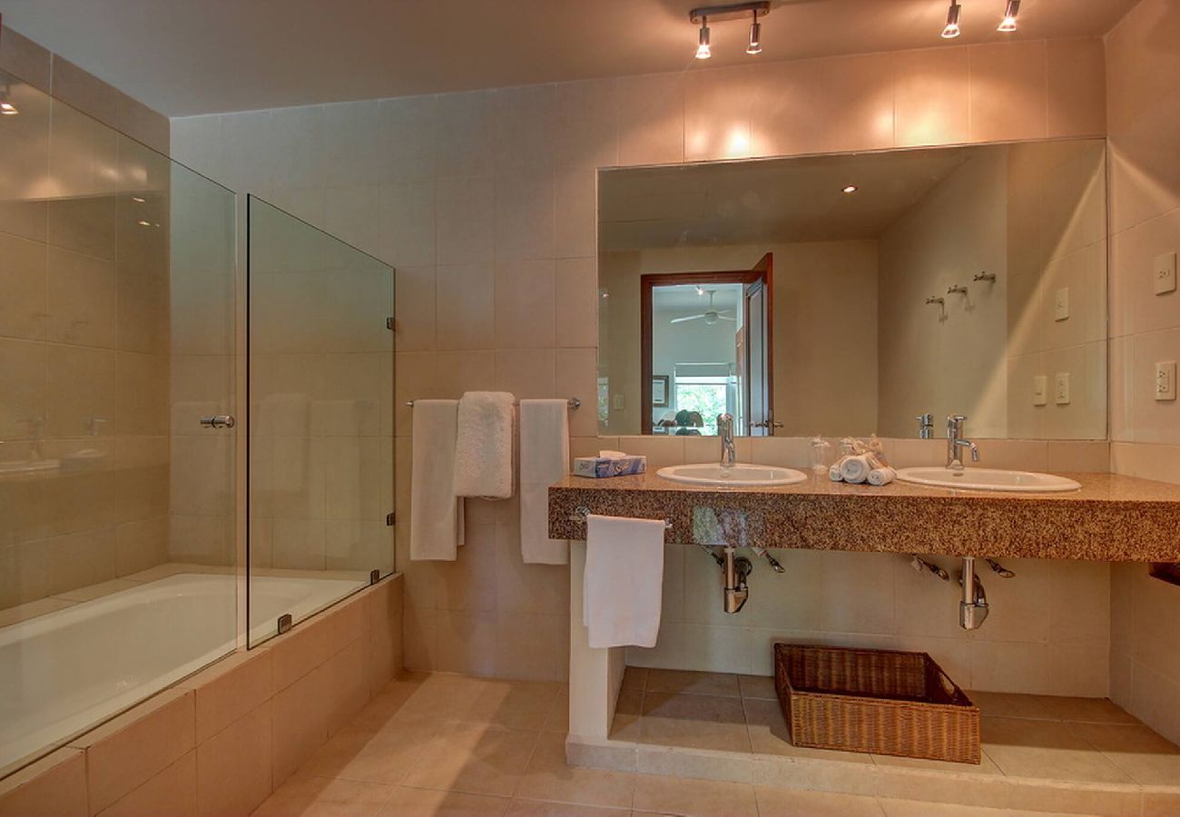 Departamento en Playa del Carmen - P301. Palmar del Sol Penthouse 3Rec Vista Calle.