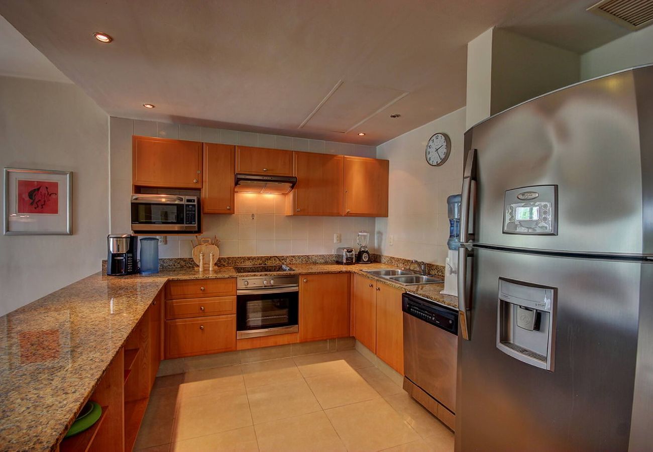 Departamento en Playa del Carmen - P301. Palmar del Sol Penthouse 3Rec Vista Calle.