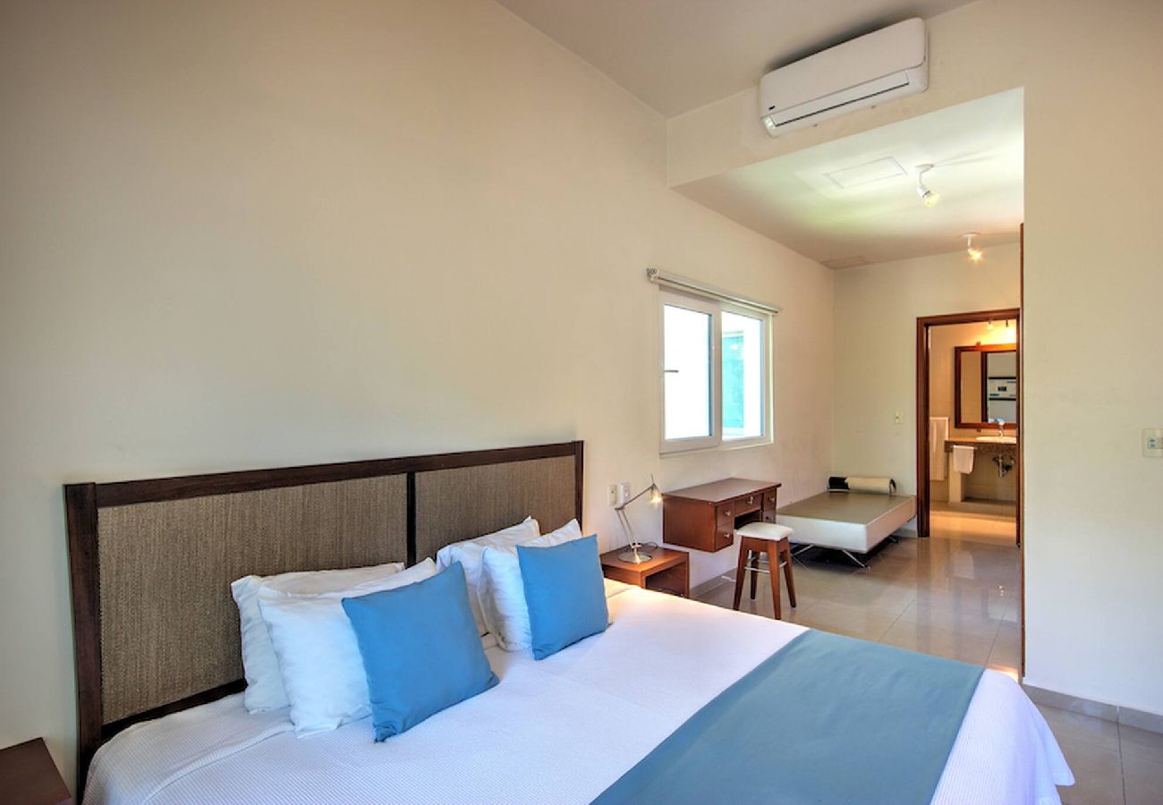 Departamento en Playa del Carmen - P301. Palmar del Sol Penthouse 3Rec Vista Calle.