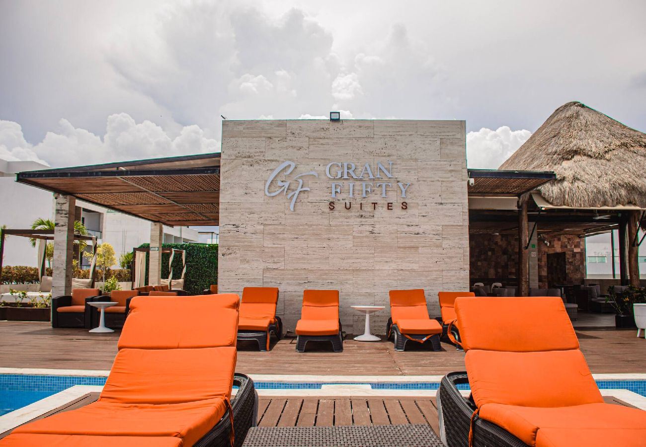 Estudio en Playa del Carmen - GR50. Studio Grand Fifty Suites.