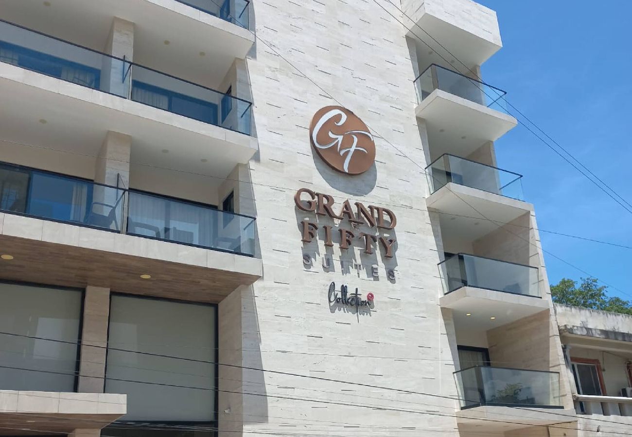 Estudio en Playa del Carmen - GR50. Studio Grand Fifty Suites.