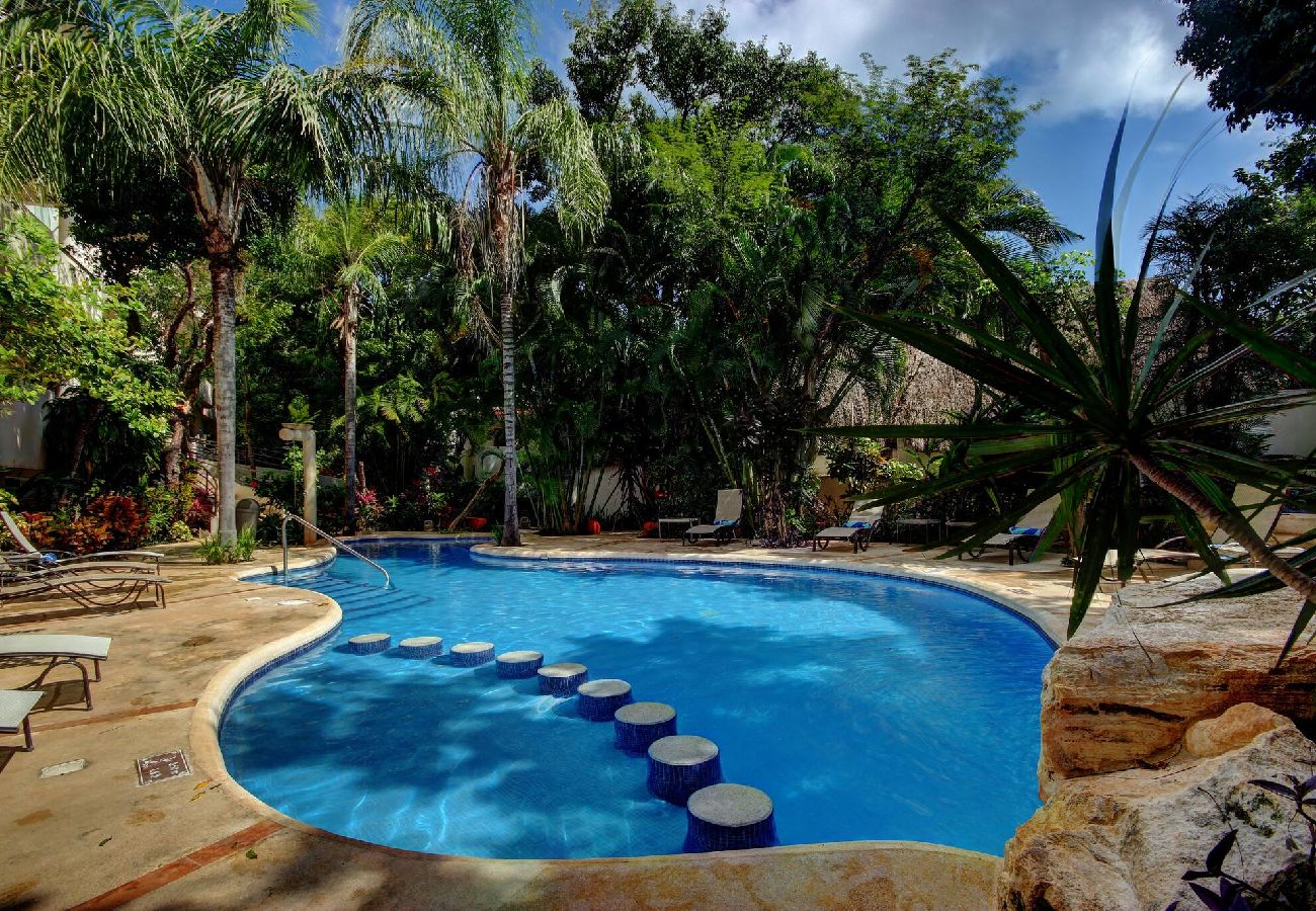 Departamento en Playa del Carmen - R301. Riviera Maya Suites 3Rec Vista Jardin.