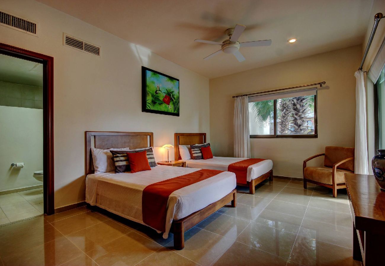 Apartment in Playa del Carmen - P305. Palmar del Sol Penthouse 2Rec Vista 5ta Ave.