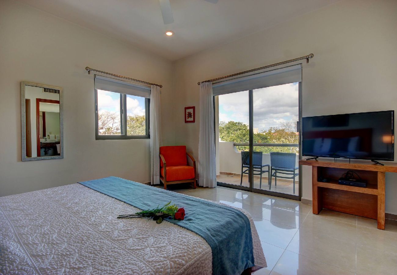 Apartment in Playa del Carmen - P305. Palmar del Sol Penthouse 2Rec Vista 5ta Ave.
