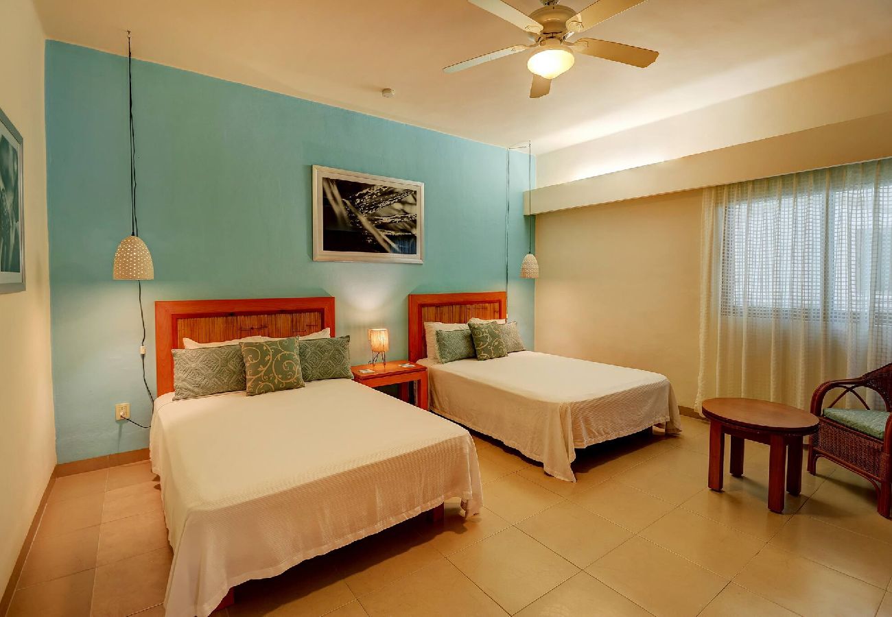 Condohotel in Playa del Carmen - R102. Riviera Maya Suites 2Rec Vista Jardin.