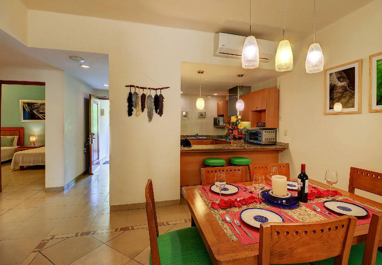 Condohotel in Playa del Carmen - R102. Riviera Maya Suites 2Rec Vista Jardin.