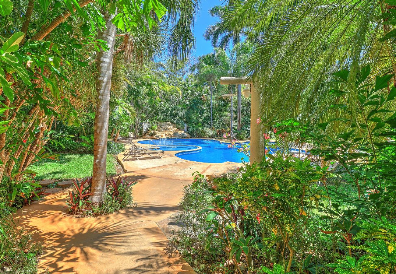Condohotel in Playa del Carmen - P102. Palmar del sol 1Rec Vista Jardin. 