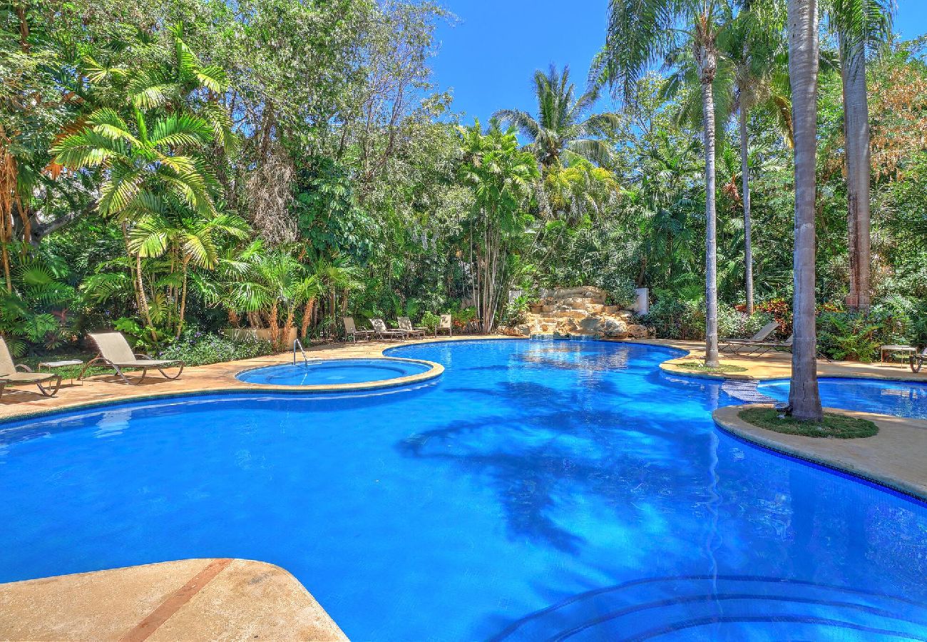 Condohotel in Playa del Carmen - P102. Palmar del sol 1Rec Vista Jardin. 